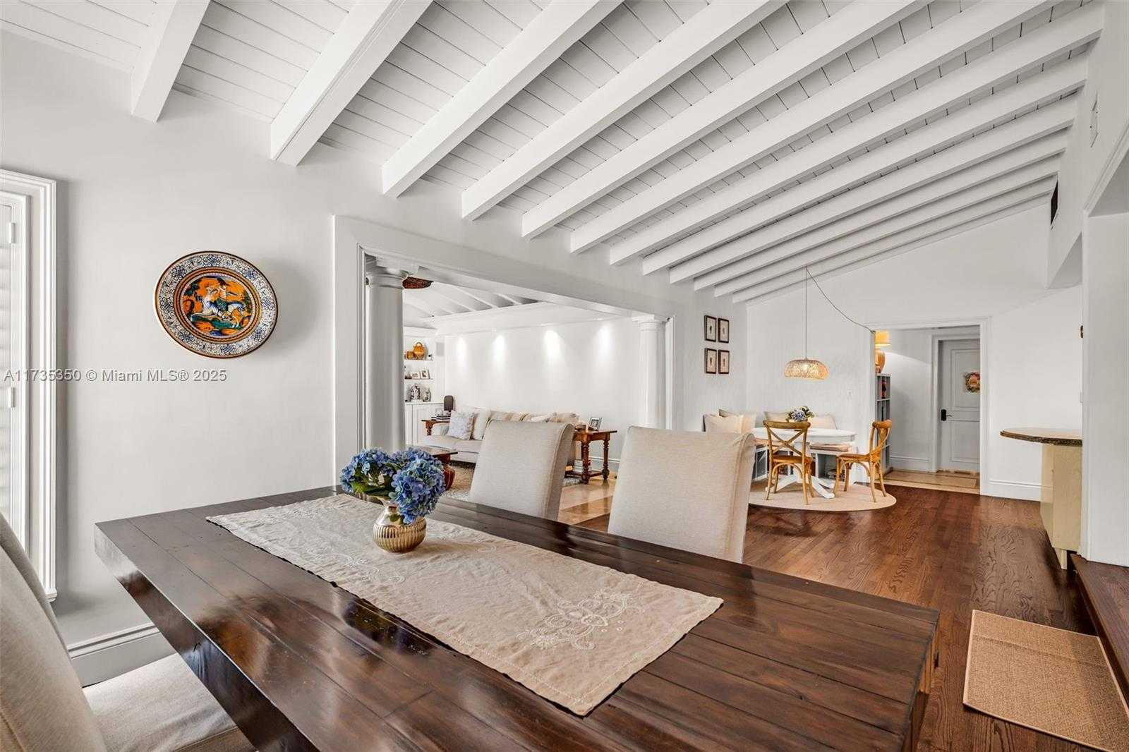 Small Image of 168 MORNINGSIDE DR, Coral Gables Number 6