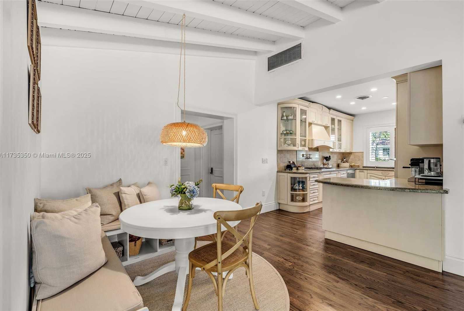 Small Image of 168 MORNINGSIDE DR, Coral Gables Number 9