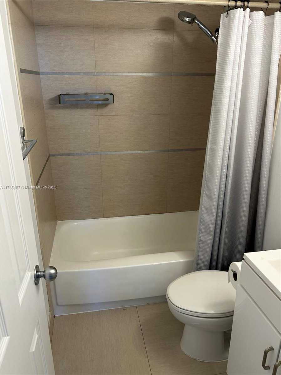 Small Image of 1500 BAY RD #1424S, Miami Beach Number 14
