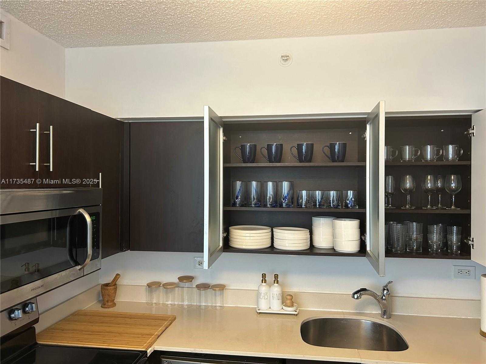 Small Image of 1500 BAY RD #1424S, Miami Beach Number 5