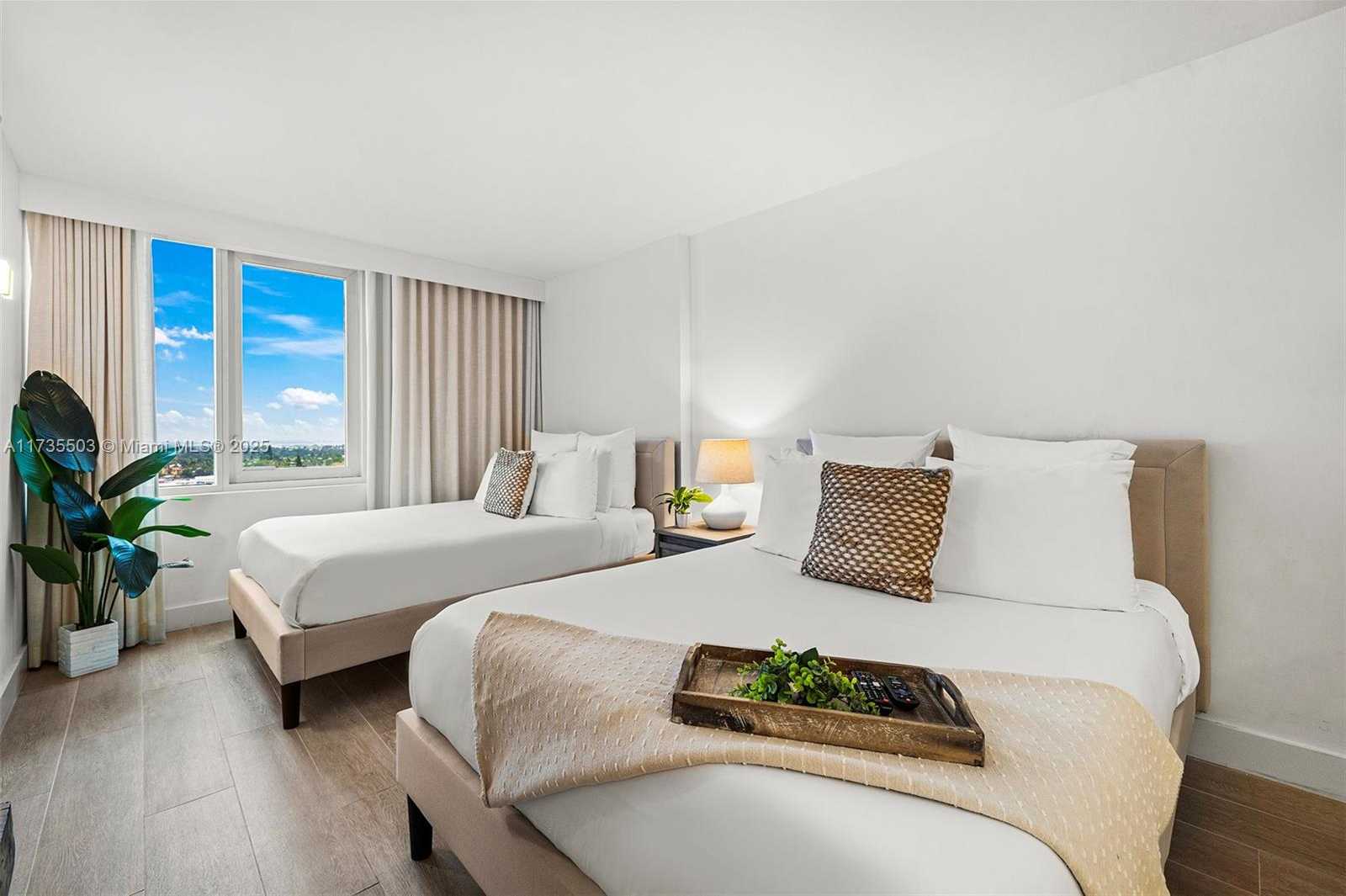 Small Image of 2301 #11281129, Miami Beach Number 5