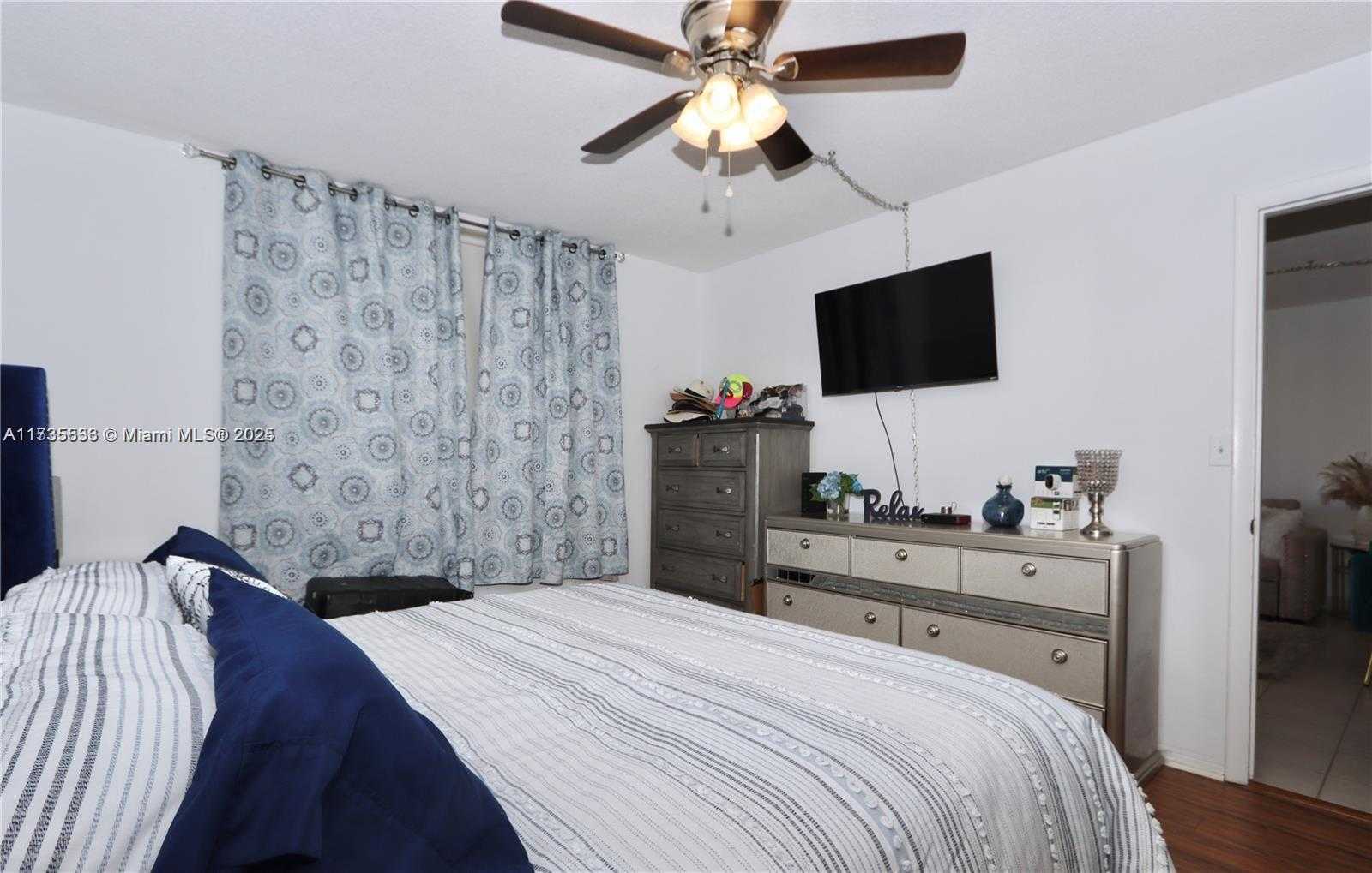 Small Image of 3030 MARCOS DR #T512, Aventura Number 13