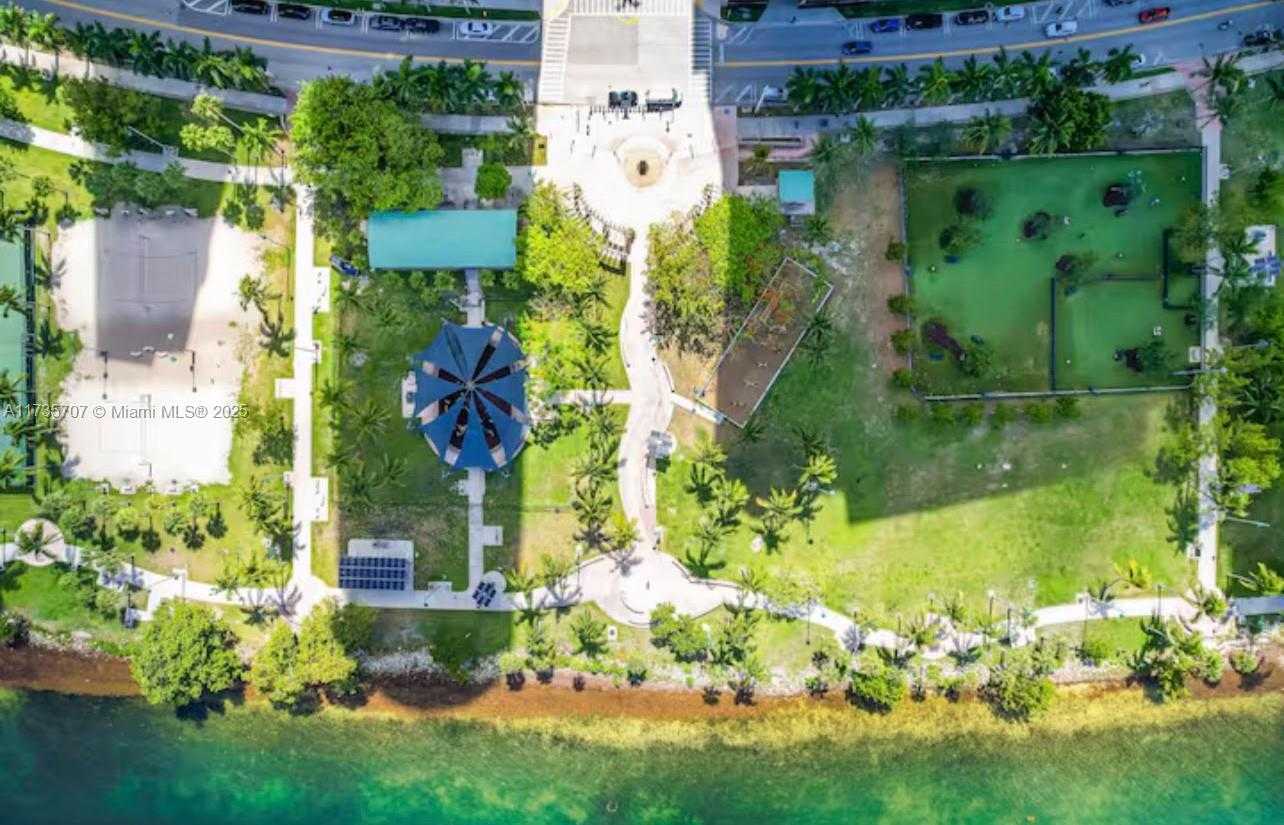 Small Image of 1750 NORTH BAYSHORE DR #3405, Miami Number 22