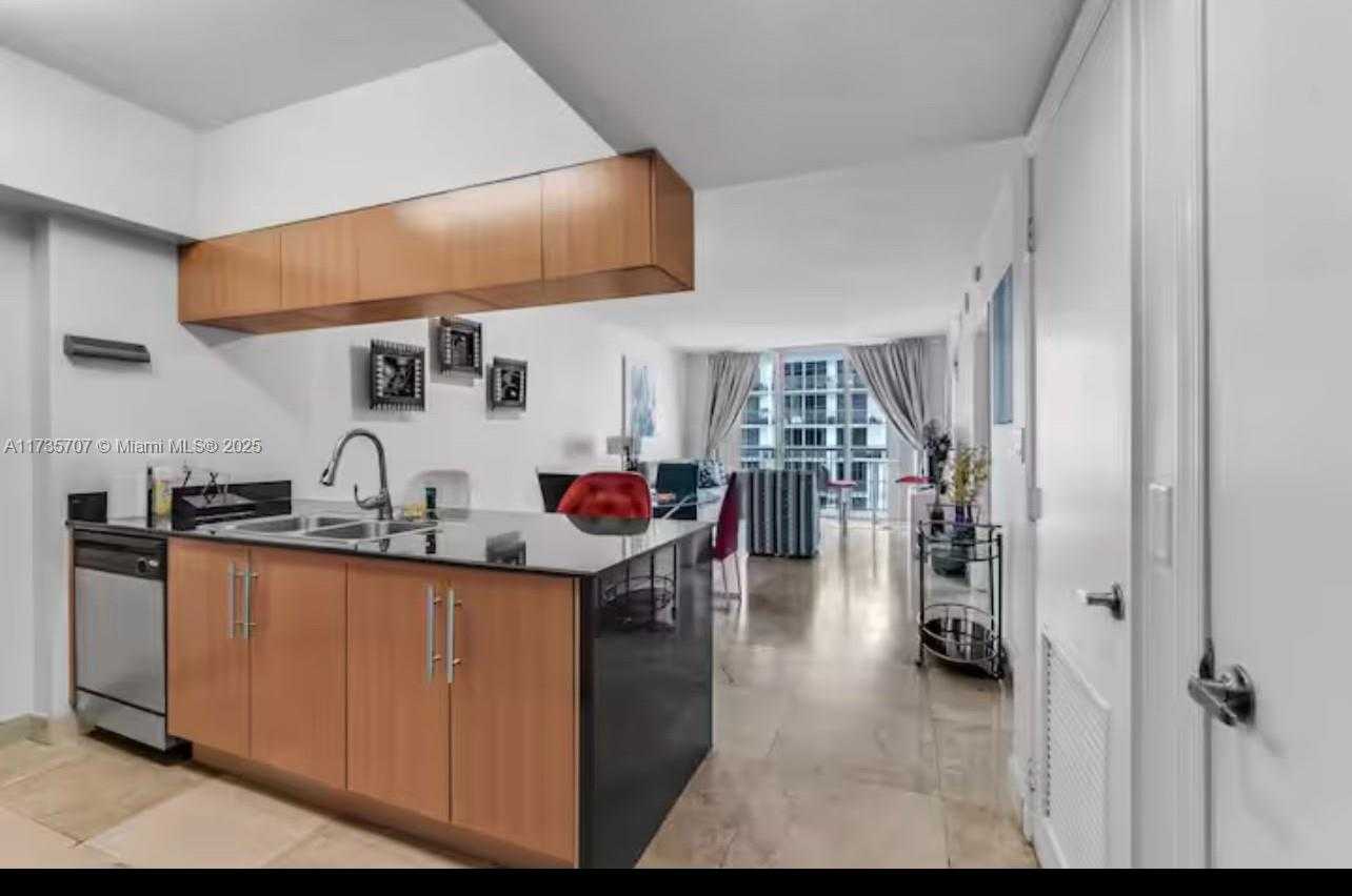 Small Image of 1750 NORTH BAYSHORE DR #3405, Miami Number 3