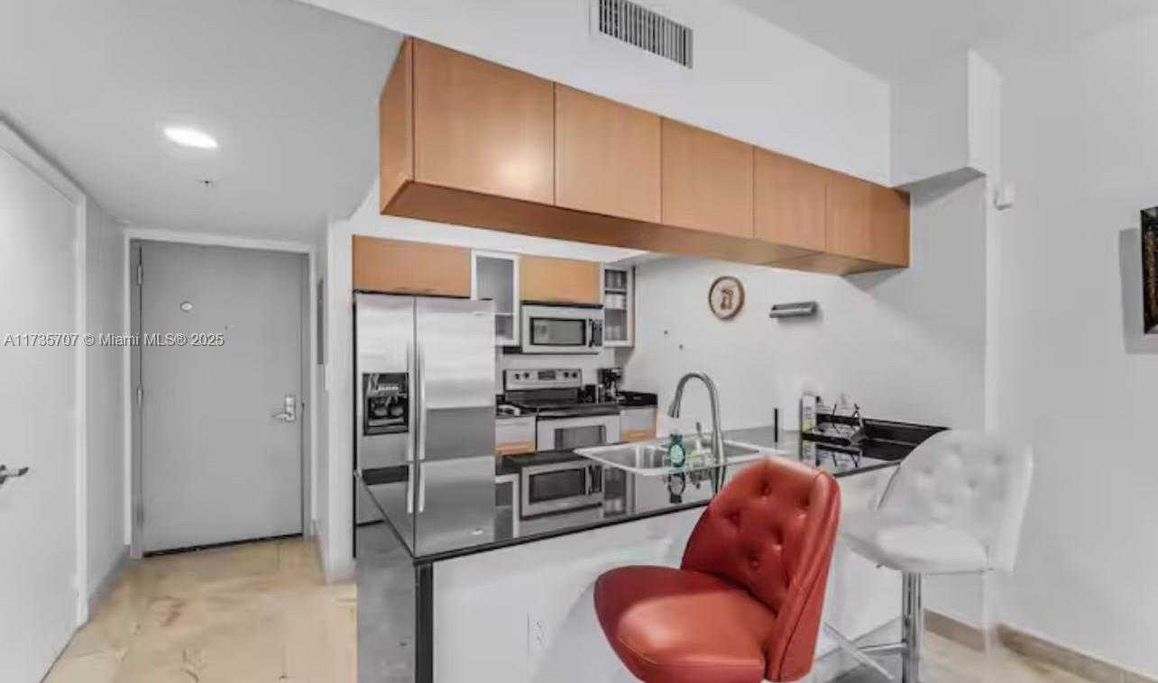 Small Image of 1750 NORTH BAYSHORE DR #3405, Miami Number 6