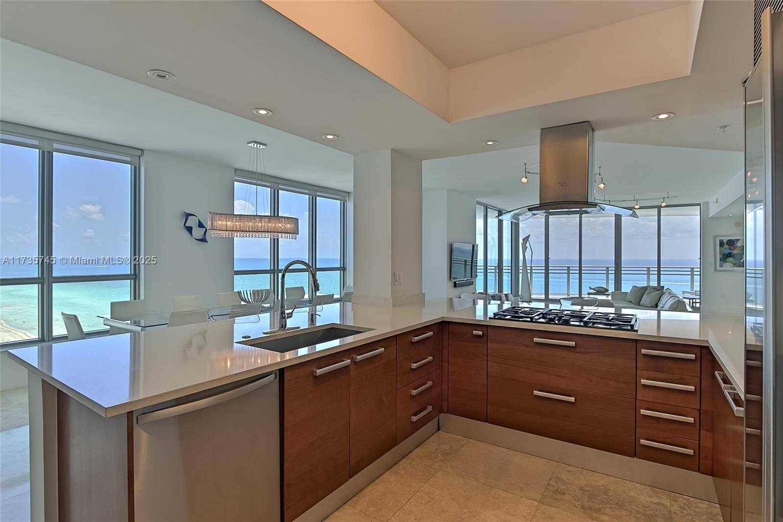 Small Image of 3535 SOUTH OCEAN DR #2002, Hollywood Number 16