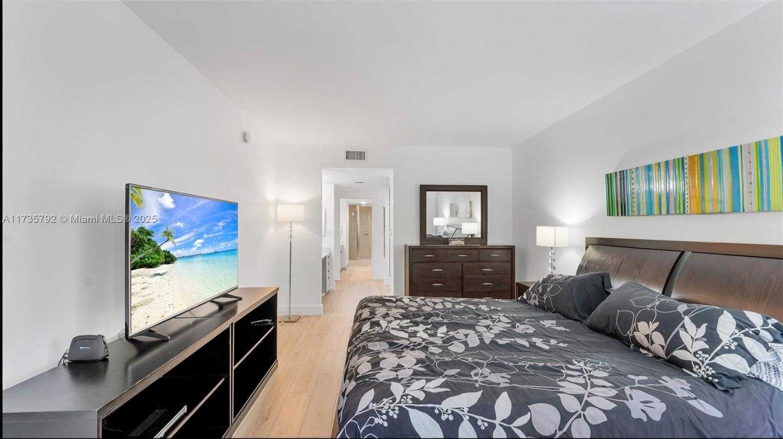 Small Image of 101 CRANDON BLVD #279, Key Biscayne Number 12