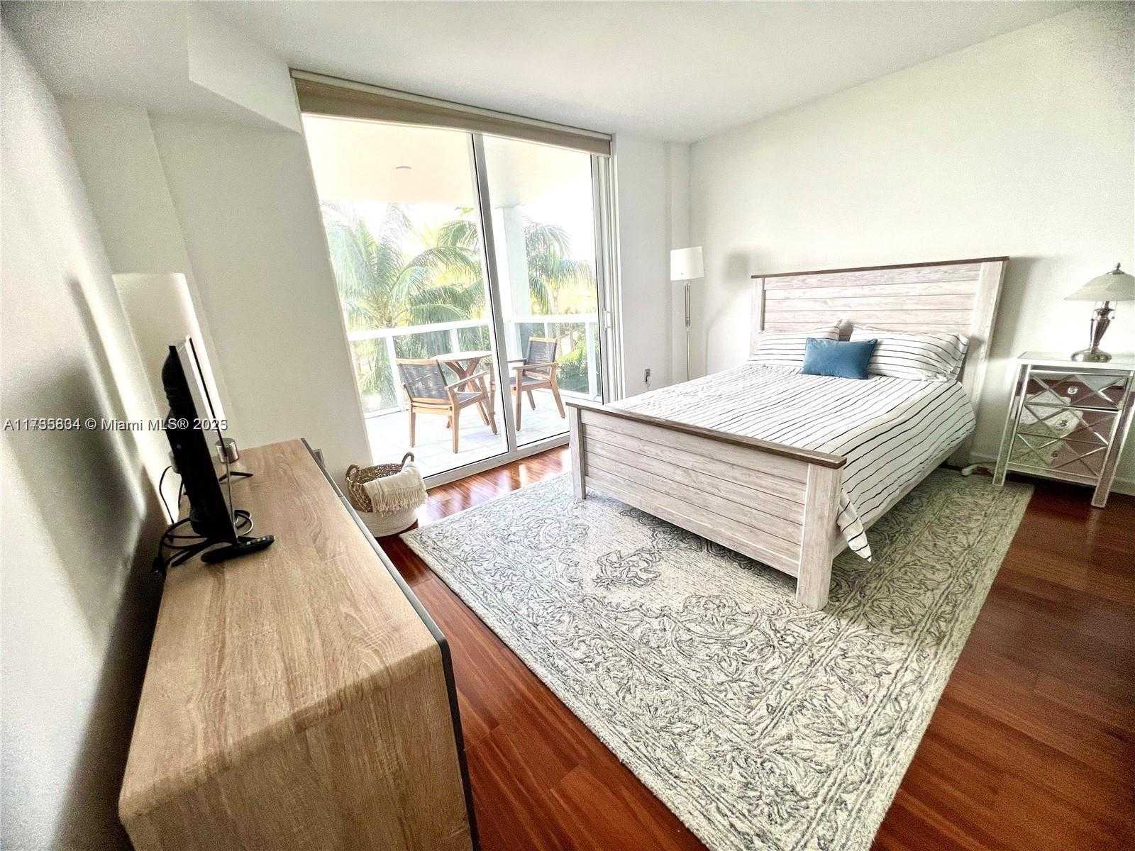 Small Image of 10275 COLLINS AVE #323, Bal Harbour Number 18