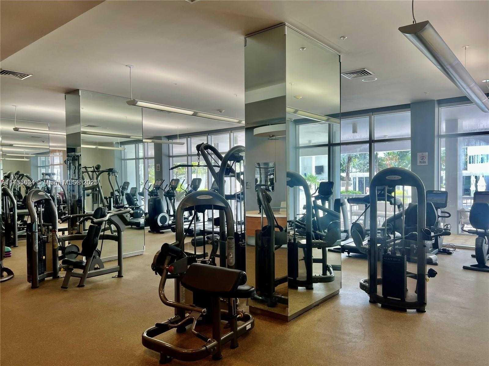 Small Image of 10275 COLLINS AVE #323, Bal Harbour Number 41