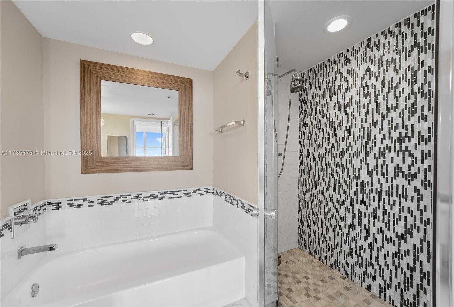 Small Image of 650 WEST AVE #1804, Miami Beach Number 14