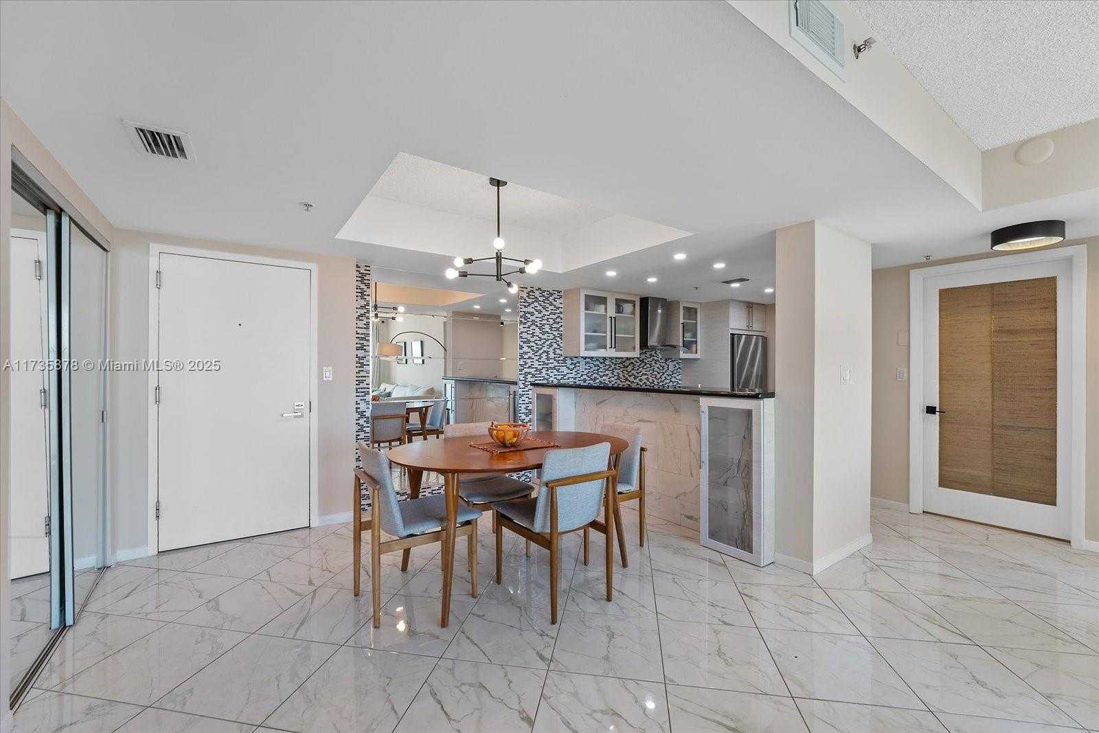 Small Image of 650 WEST AVE #1804, Miami Beach Number 3