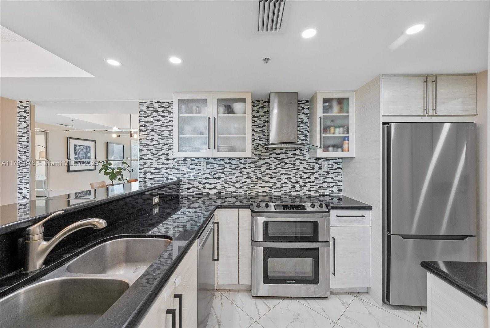 Small Image of 650 WEST AVE #1804, Miami Beach Number 7