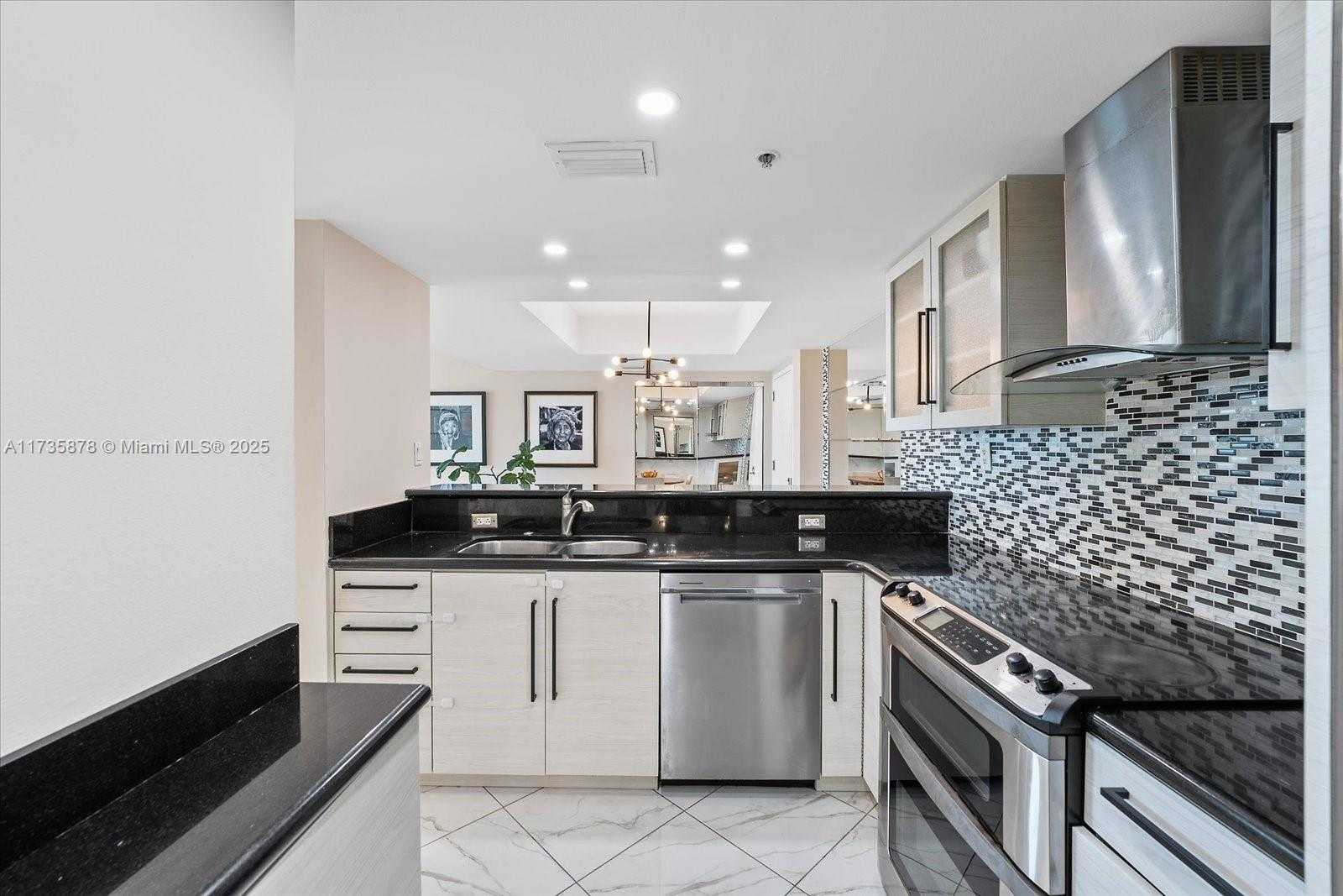Small Image of 650 WEST AVE #1804, Miami Beach Number 8