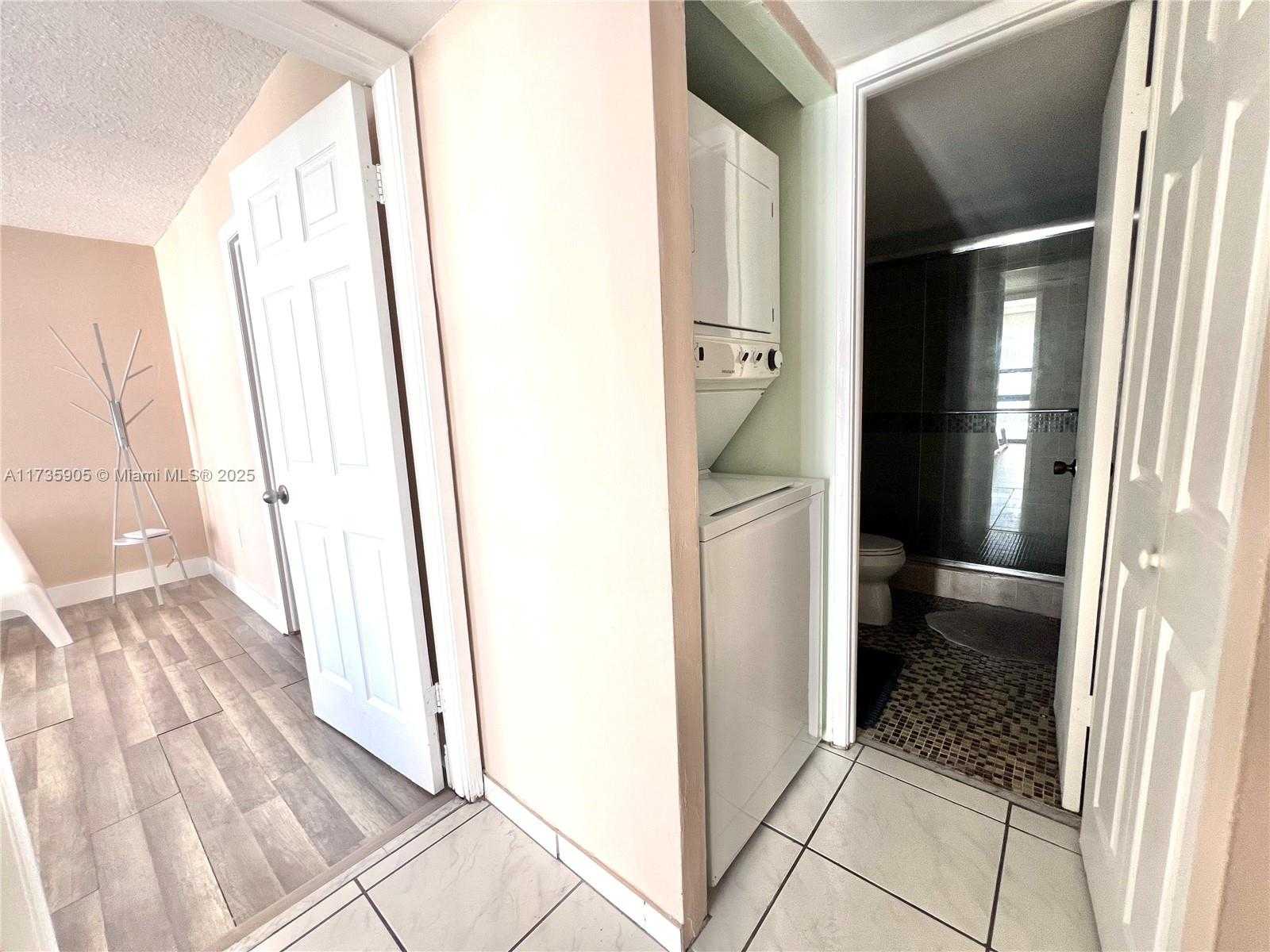 Small Image of 600 NORTH EAST 36TH ST #1502, Miami Number 14