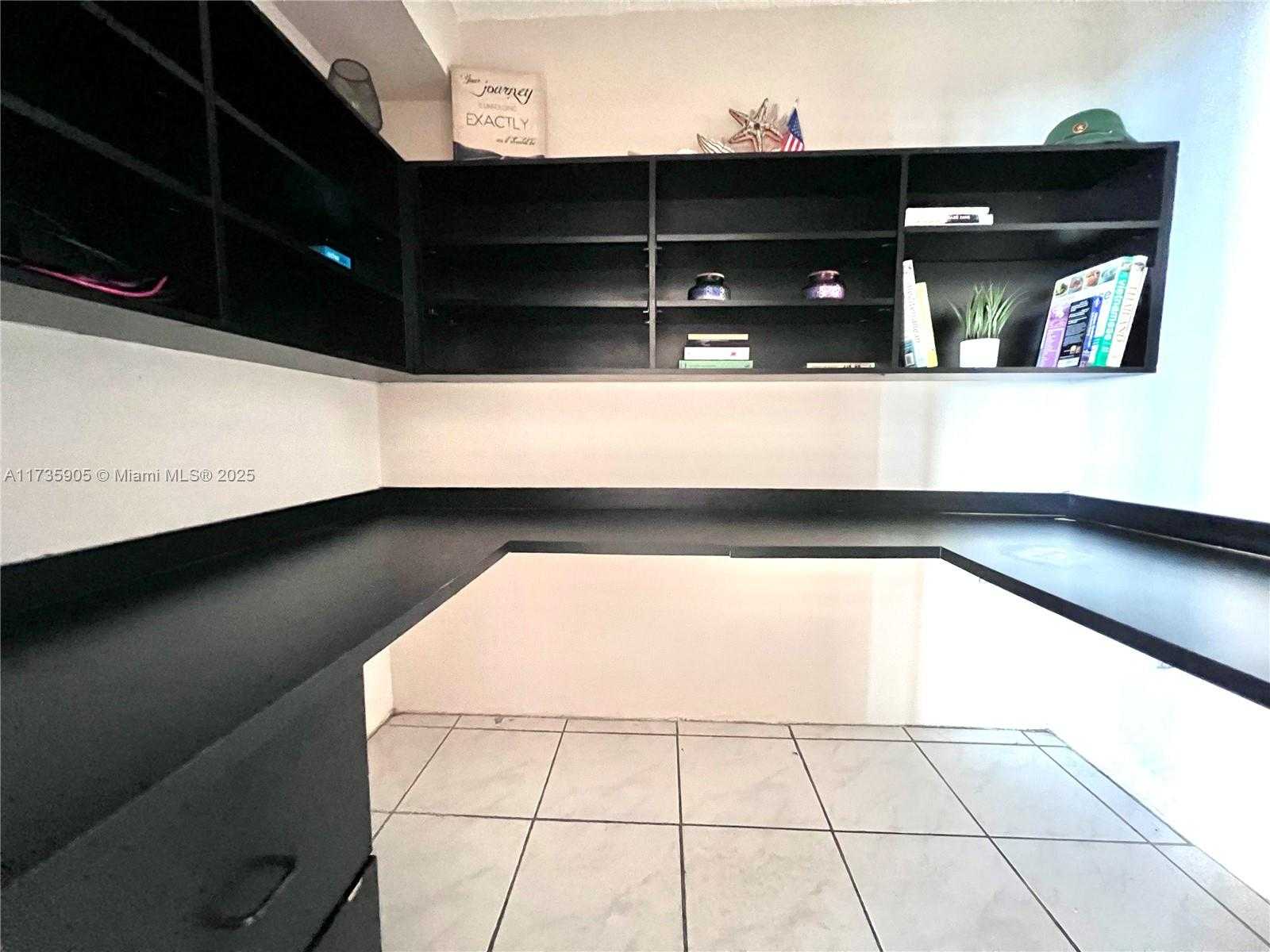 Small Image of 600 NORTH EAST 36TH ST #1502, Miami Number 16