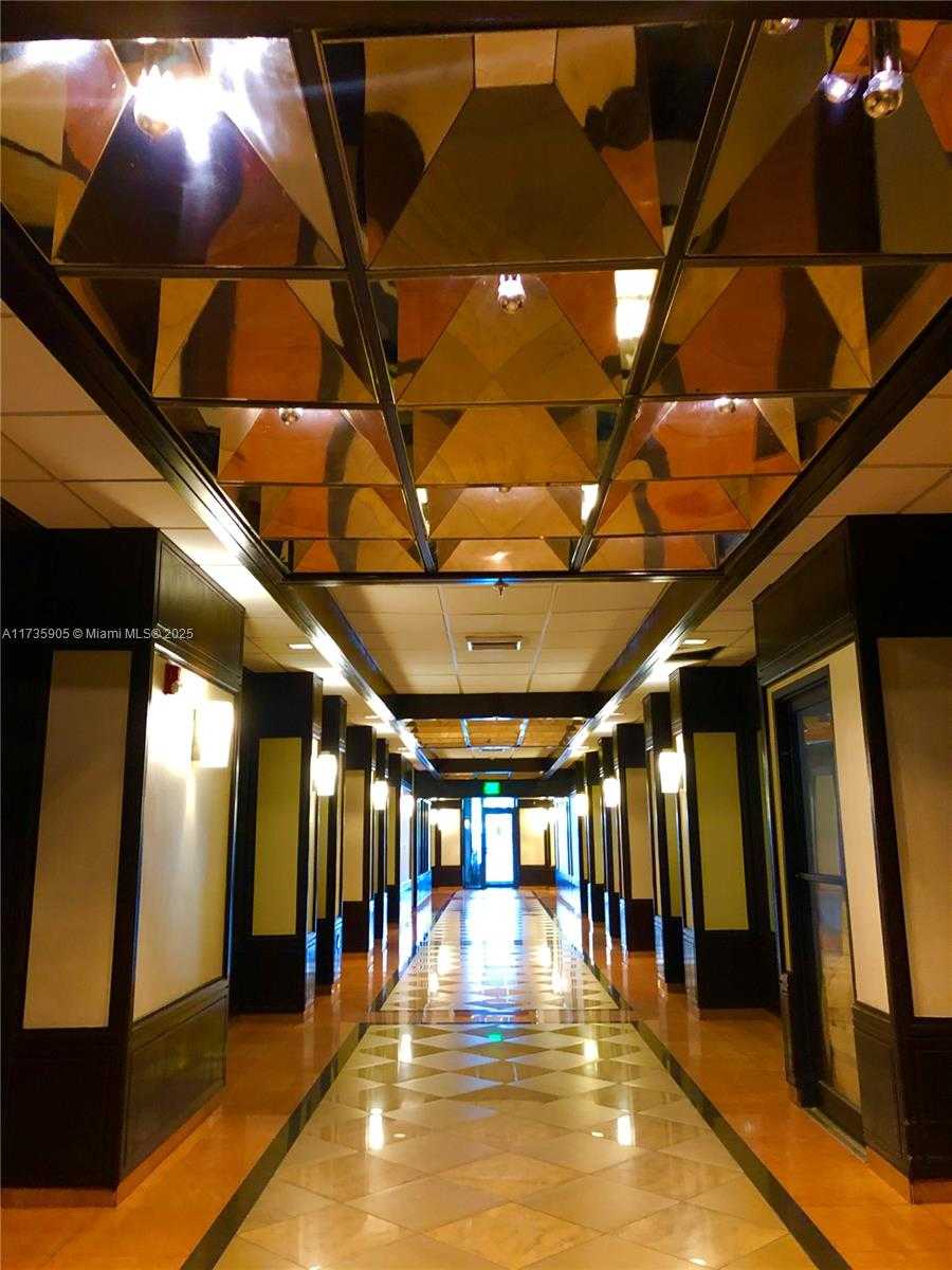 Small Image of 600 NORTH EAST 36TH ST #1502, Miami Number 23