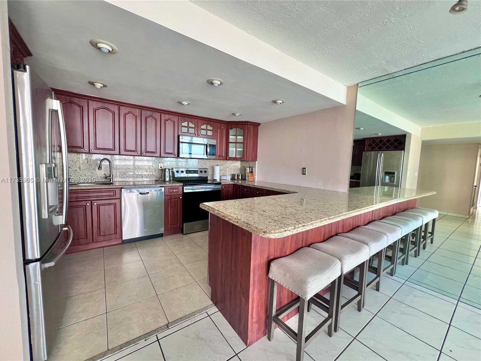 Small Image of 600 NORTH EAST 36TH ST #1502, Miami Number 6