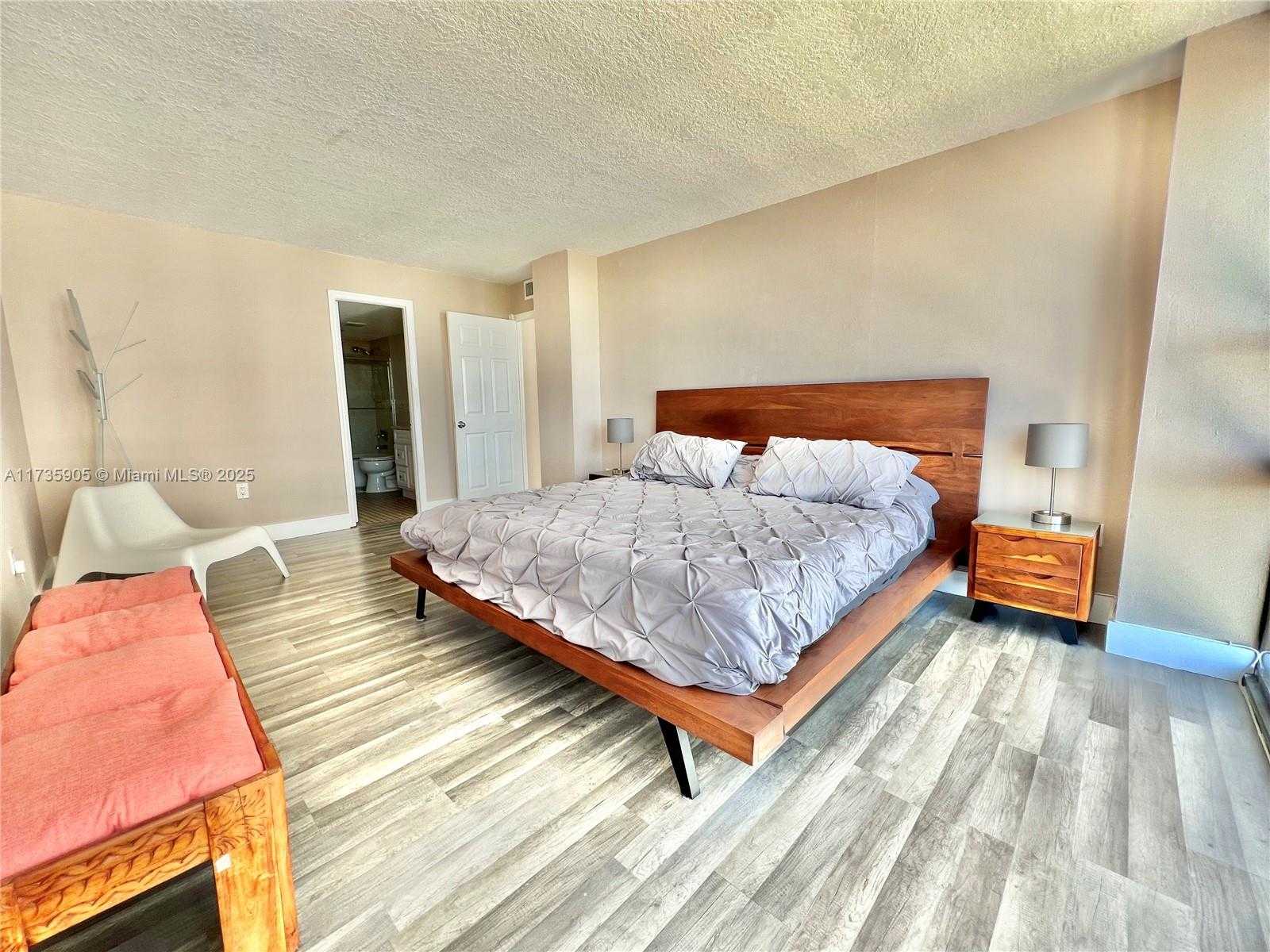 Small Image of 600 NORTH EAST 36TH ST #1502, Miami Number 8
