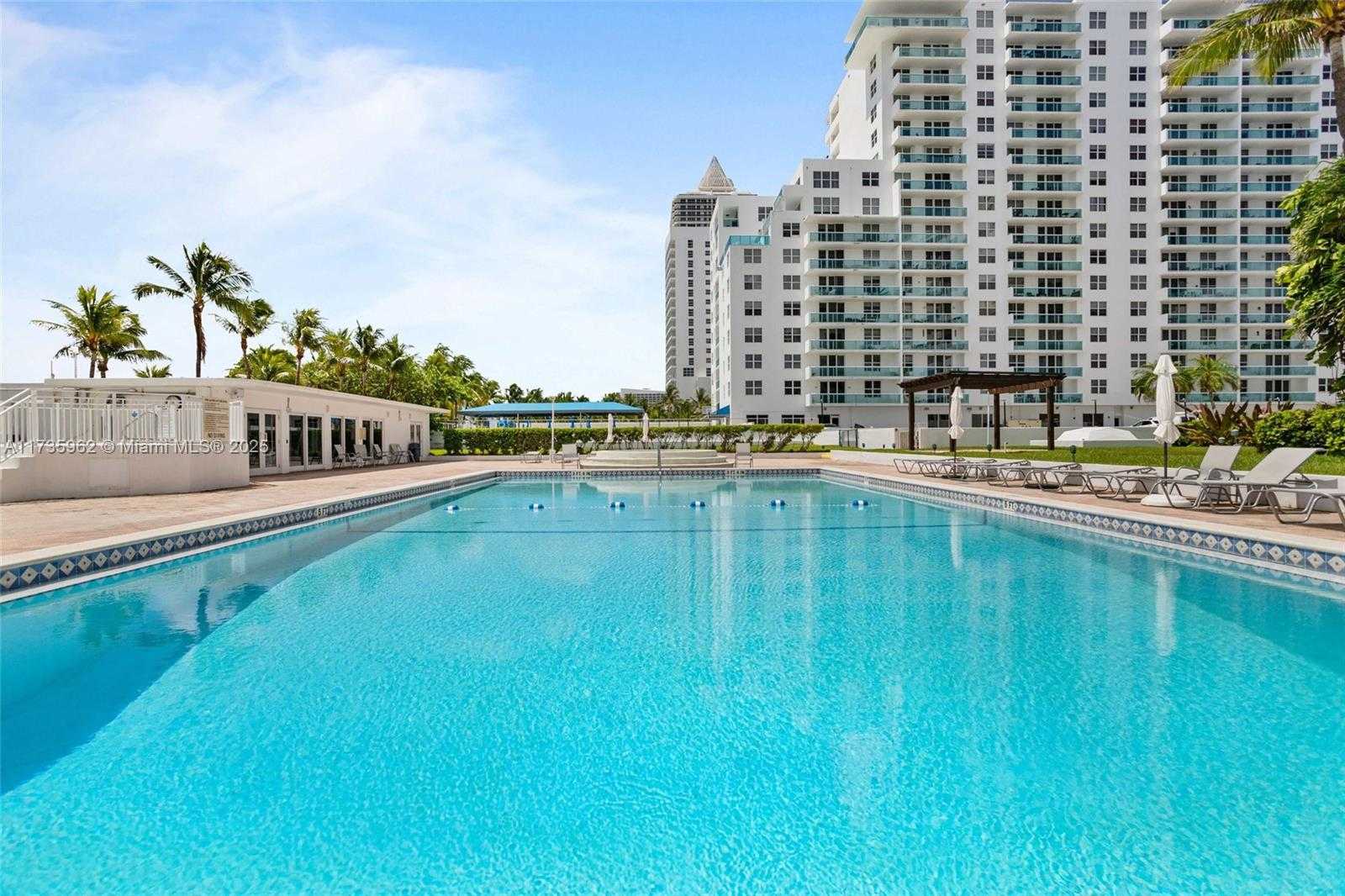 Small Image of 5005 COLLINS AVE #1118, Miami Beach Number 3