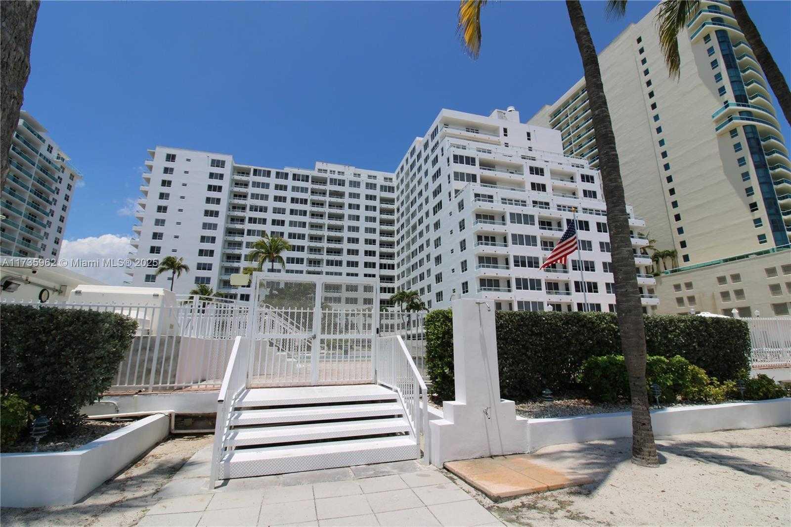 Small Image of 5005 COLLINS AVE #1118, Miami Beach Number 36