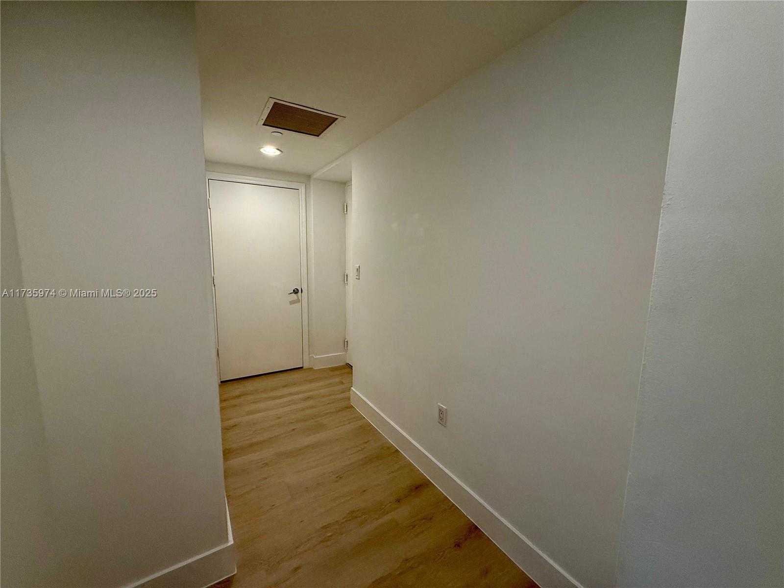 Small Image of 55 SOUTH EAST 6TH ST #1505, Miami Number 3