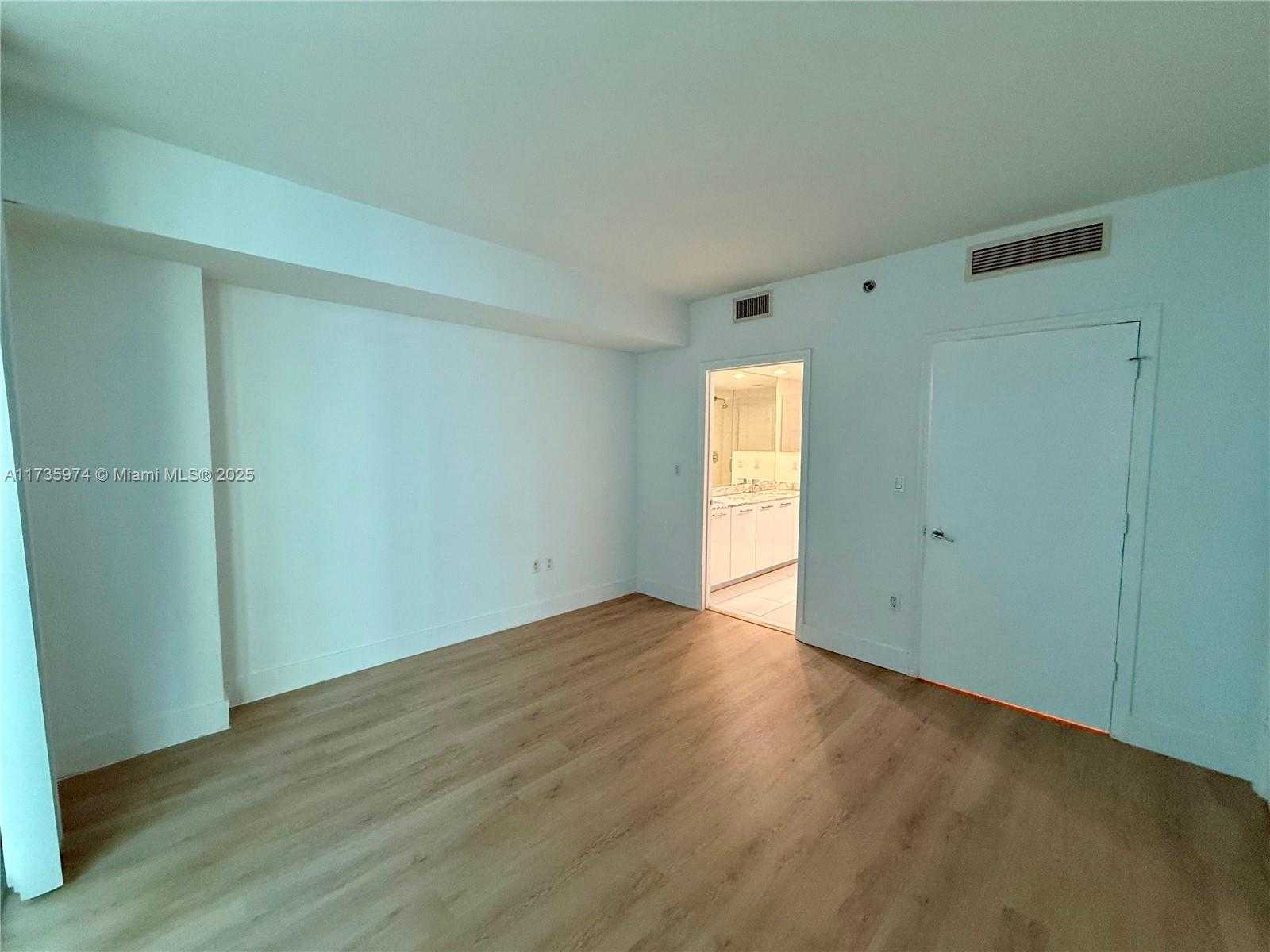 Small Image of 55 SOUTH EAST 6TH ST #1505, Miami Number 9