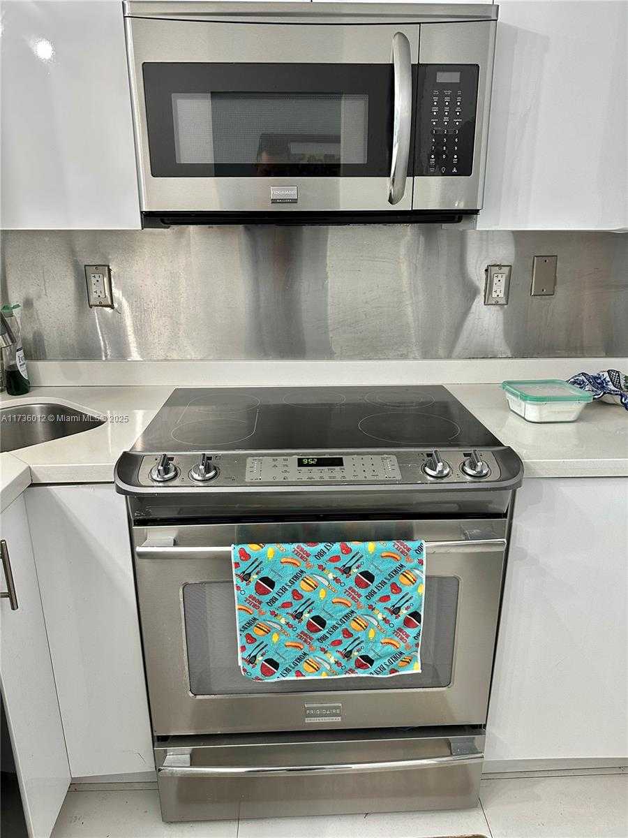 Small Image of 4000 NORTH EAST 170TH ST #605, North Miami Beach Number 14