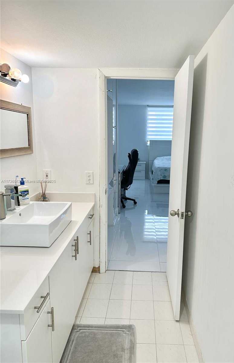 Small Image of 4000 NORTH EAST 170TH ST #605, North Miami Beach Number 53