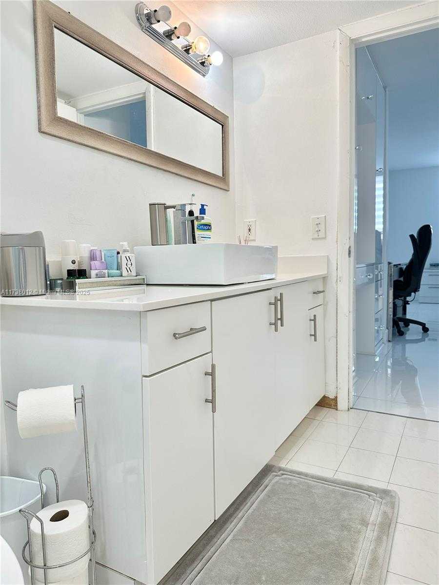 Small Image of 4000 NORTH EAST 170TH ST #605, North Miami Beach Number 55