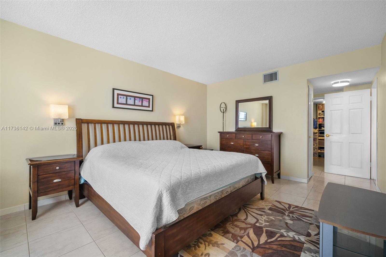 Small Image of 3725 SOUTH OCEAN DR #1110, Hollywood Number 13