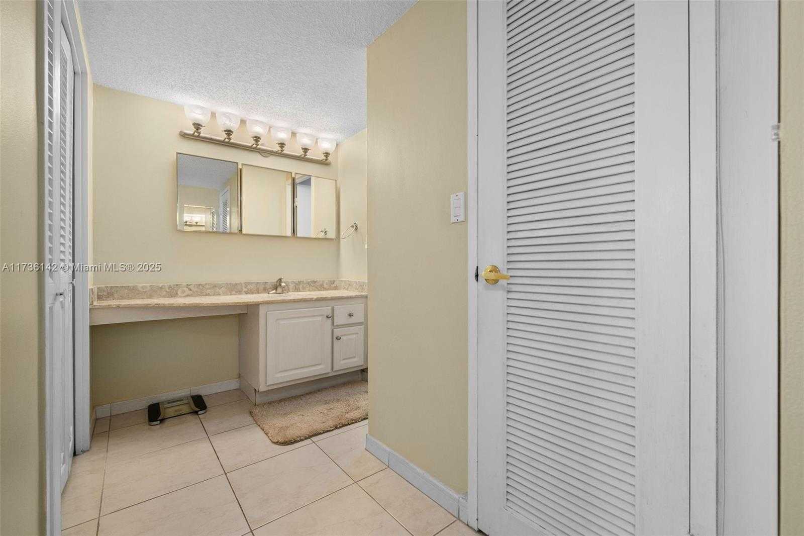 Small Image of 3725 SOUTH OCEAN DR #1110, Hollywood Number 15