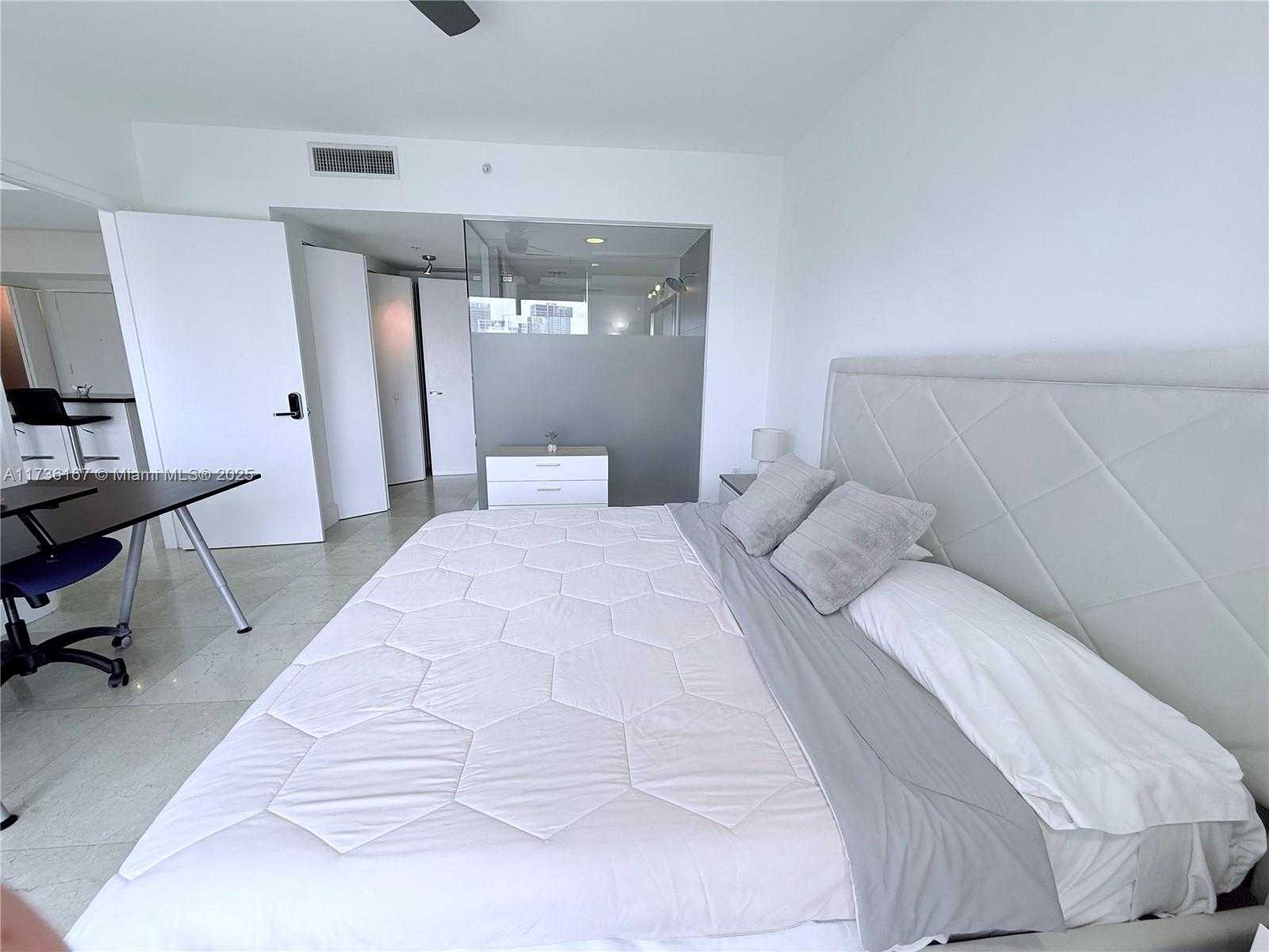 Small Image of 92 SOUTH WEST 3RD ST #4311, Miami Number 24