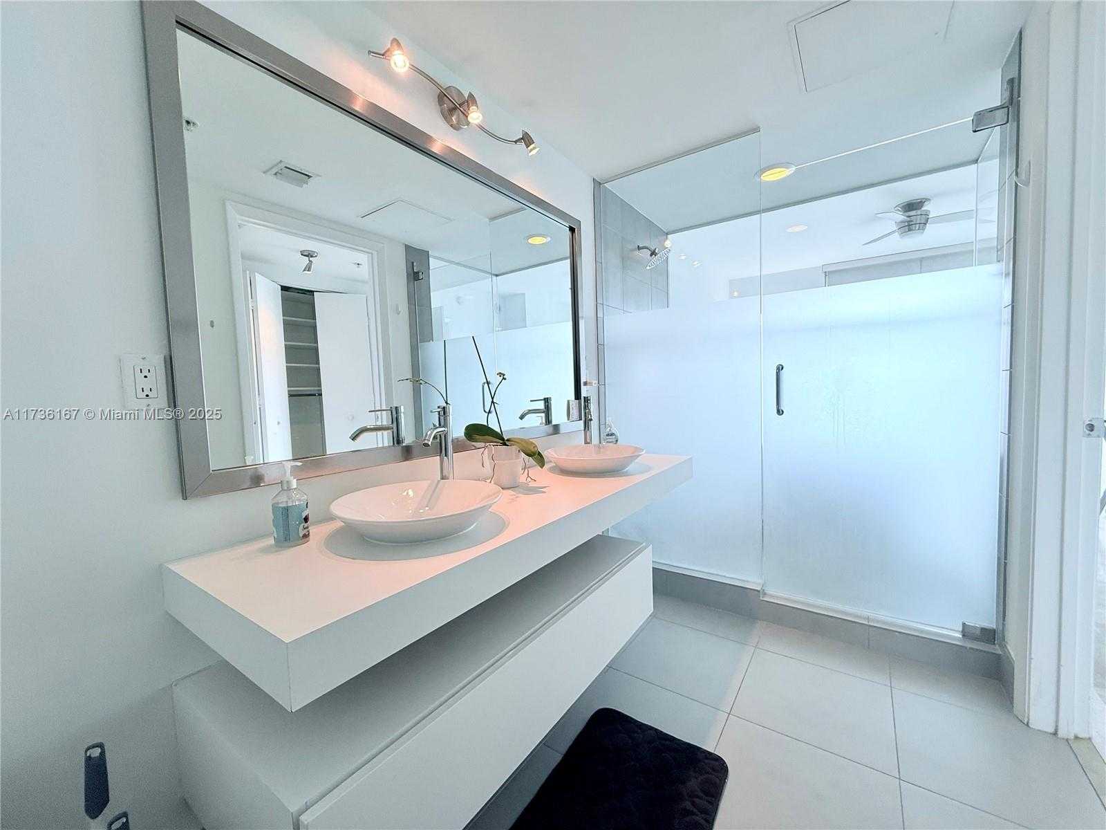 Small Image of 92 SOUTH WEST 3RD ST #4311, Miami Number 27