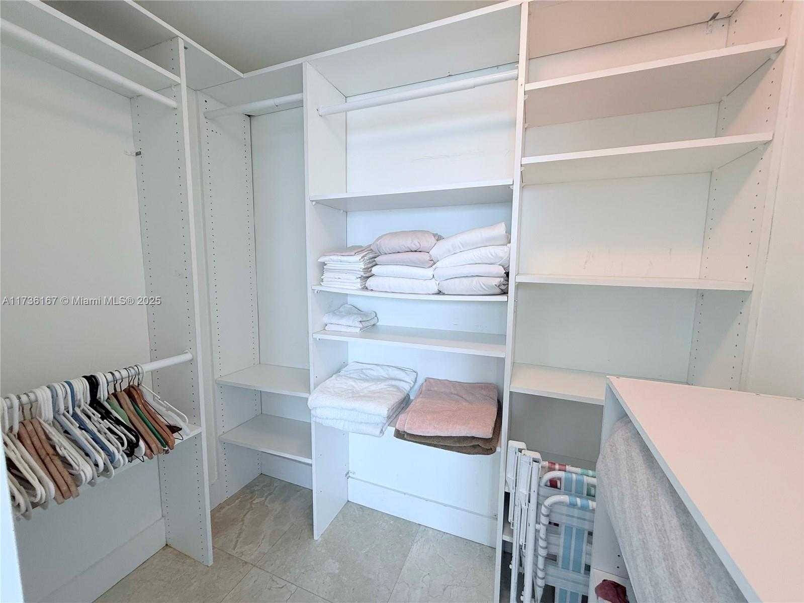 Small Image of 92 SOUTH WEST 3RD ST #4311, Miami Number 37