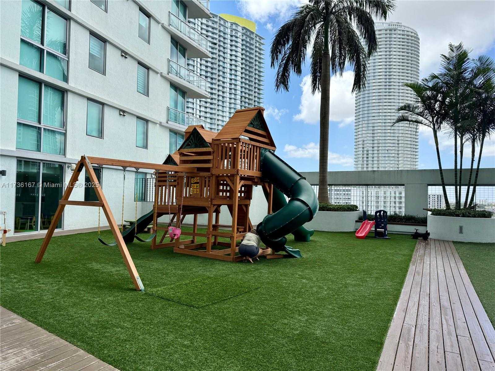 Small Image of 92 SOUTH WEST 3RD ST #4311, Miami Number 49