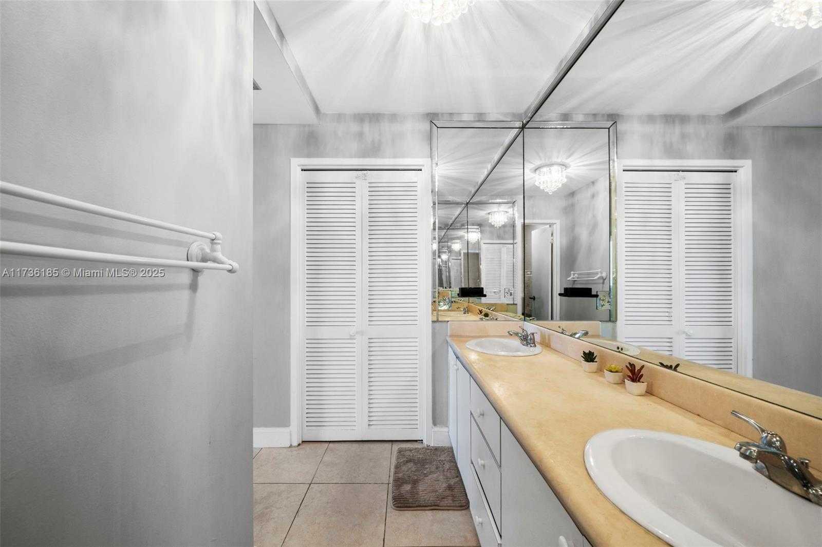 Small Image of 3505 SOUTH OCEAN DR #1221, Hollywood Number 18