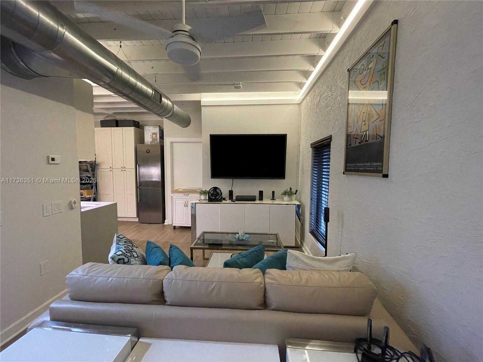 Small Image of 1301 MILAN AVE #5, Coral Gables Number 7