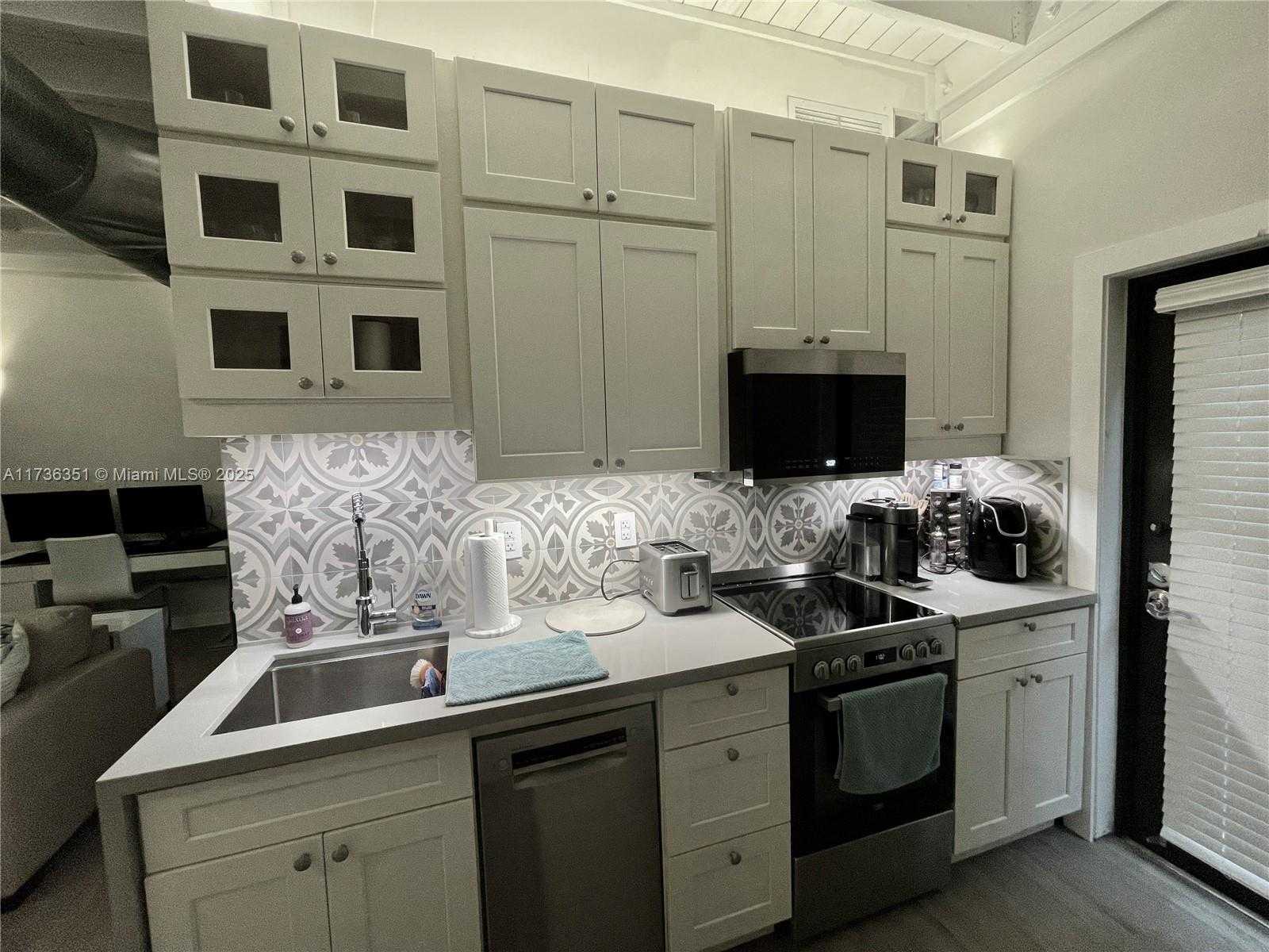 Small Image of 1301 MILAN AVE #5, Coral Gables Number 8