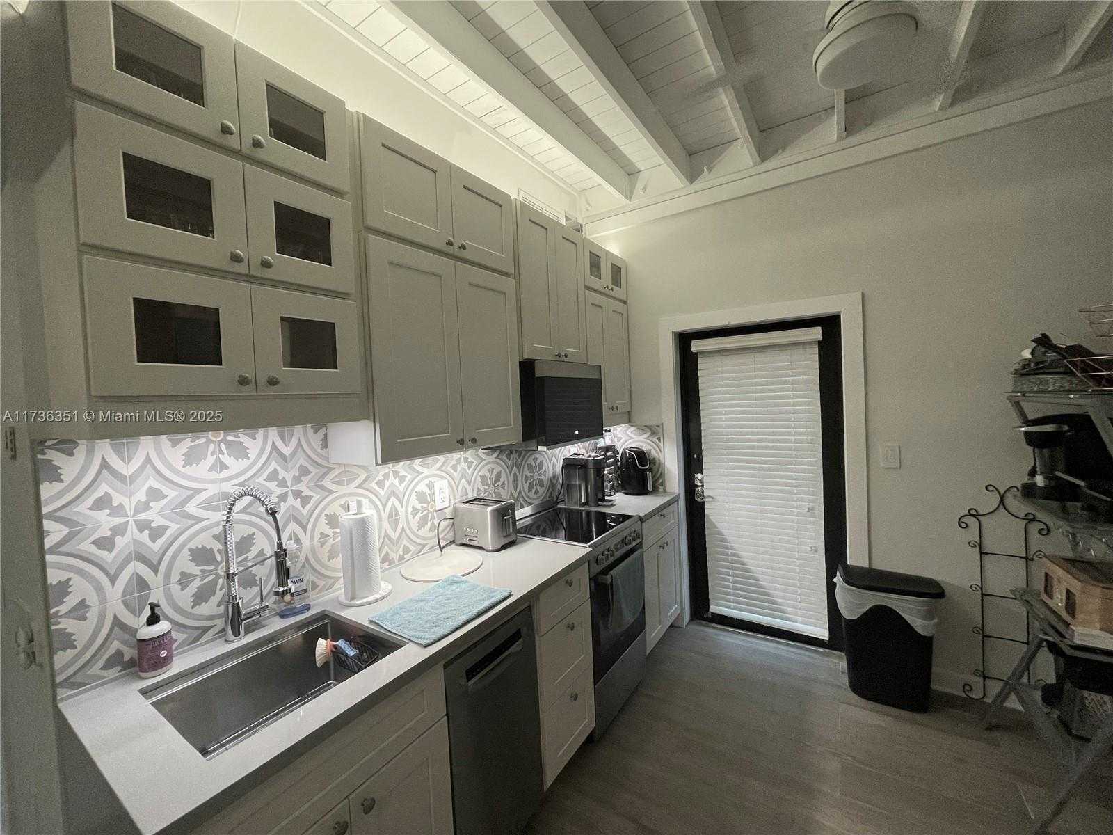 Small Image of 1301 MILAN AVE #5, Coral Gables Number 9