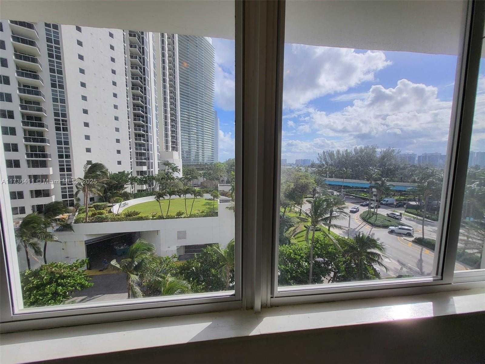 Small Image of 19201 EAST COLLINS AVE #442, Sunny Isles Beach Number 5