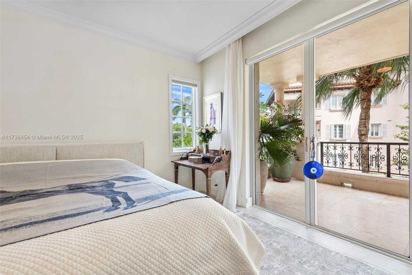 Small Image of 19122 FISHER ISLAND DR #19122, Miami Beach Number 33
