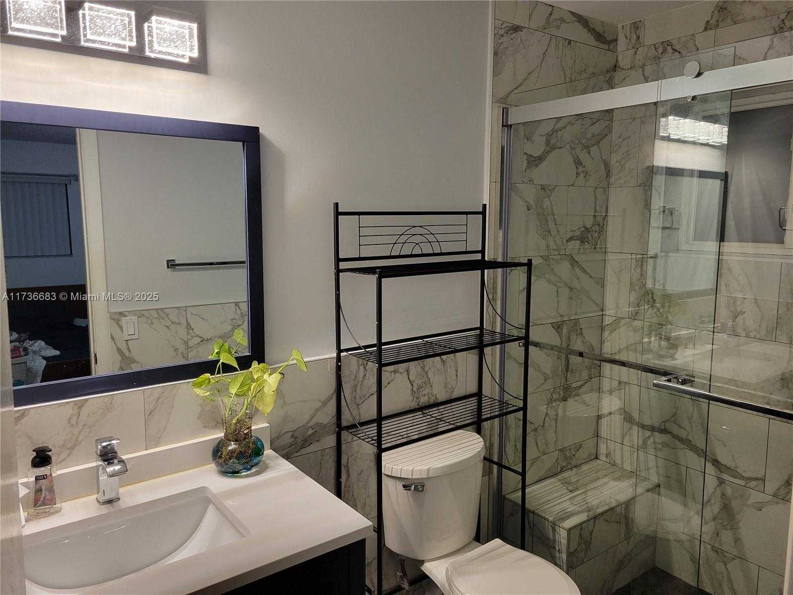 Imagen de Pequeño Objeto