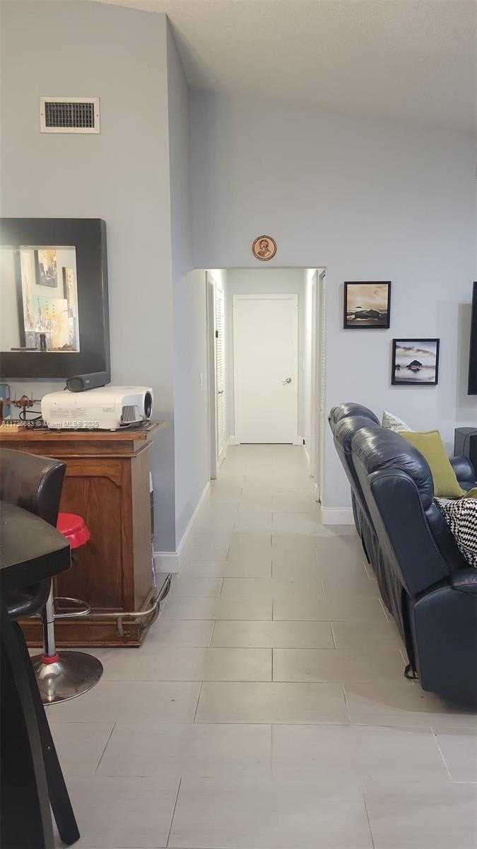 Imagen de Pequeño Objeto