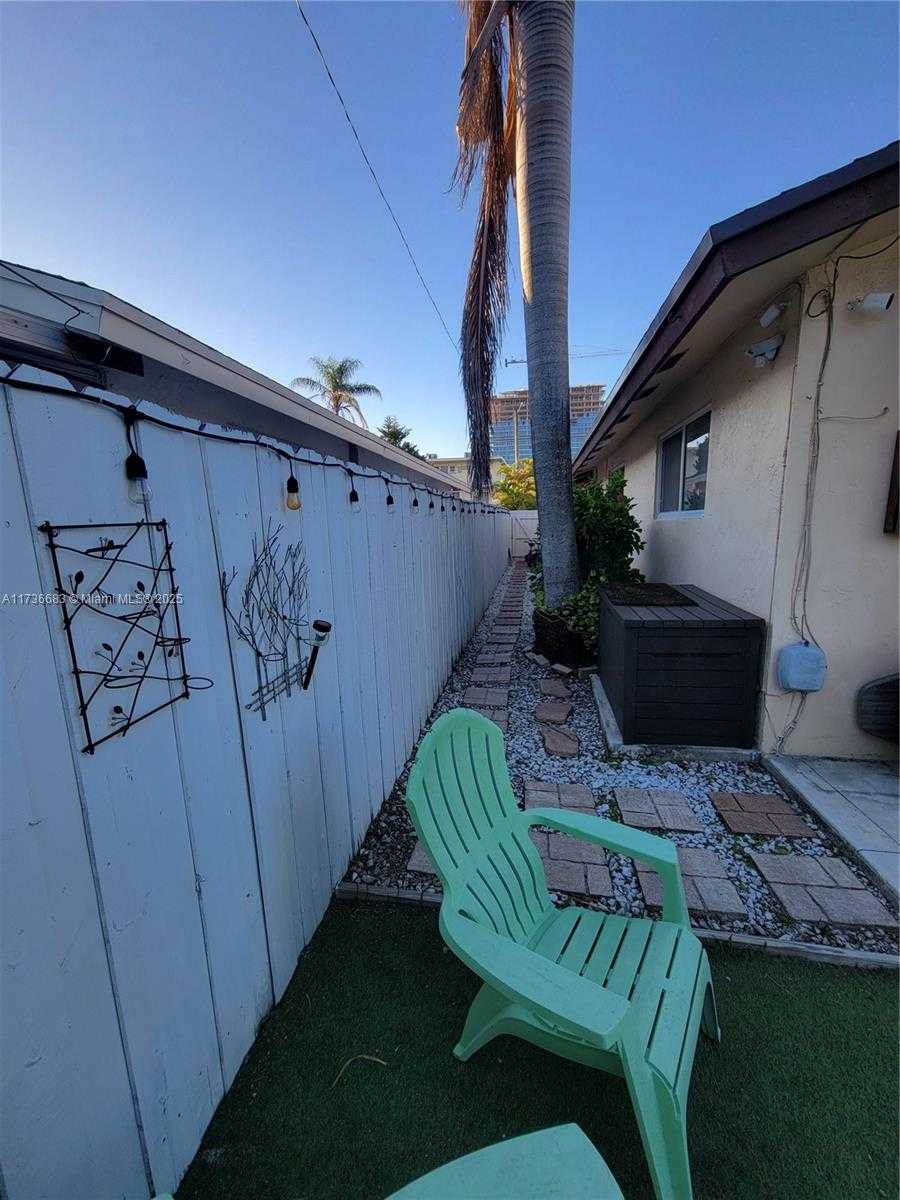 Imagen de Pequeño Objeto