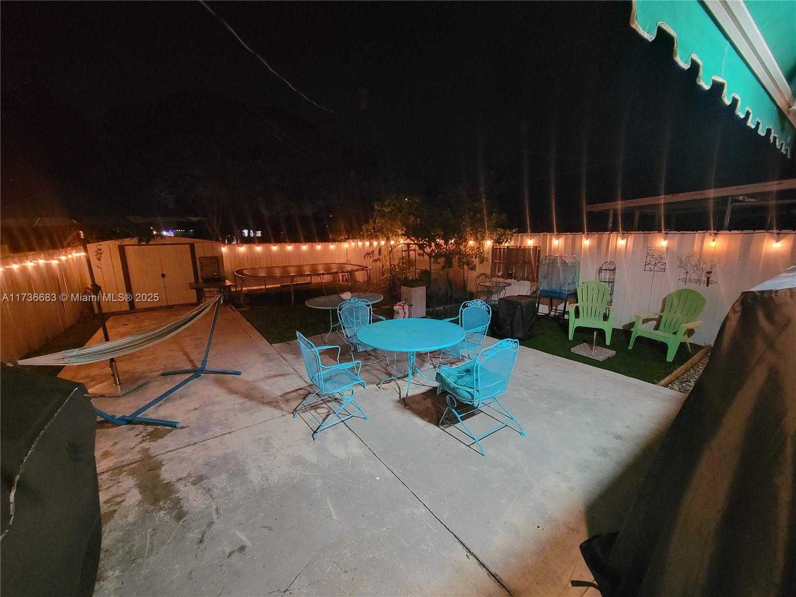 Imagen de Pequeño Objeto