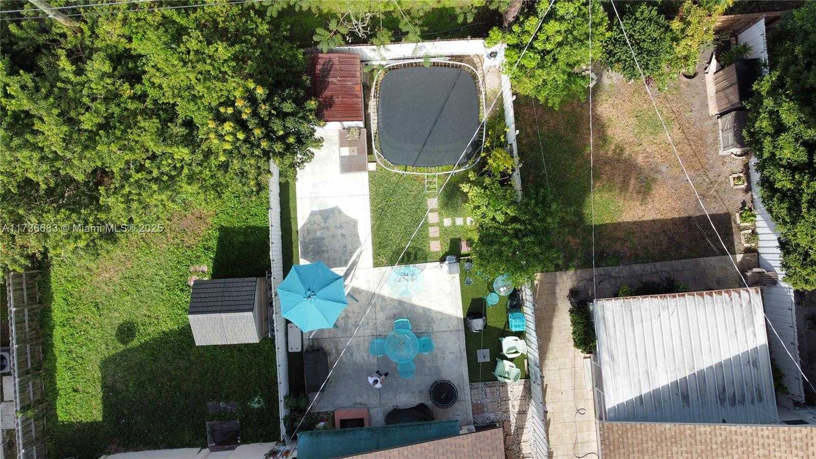 Imagen de Pequeño Objeto