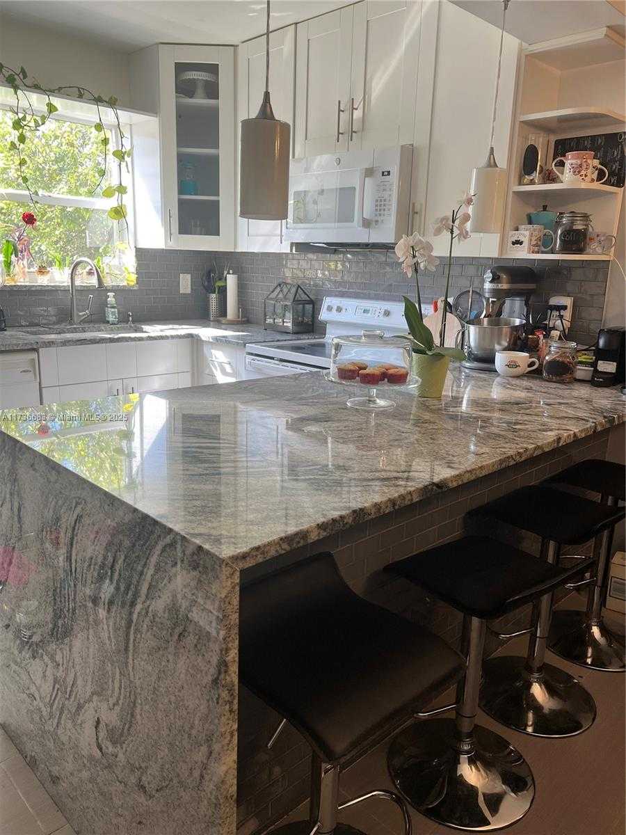 Imagen de Pequeño Objeto