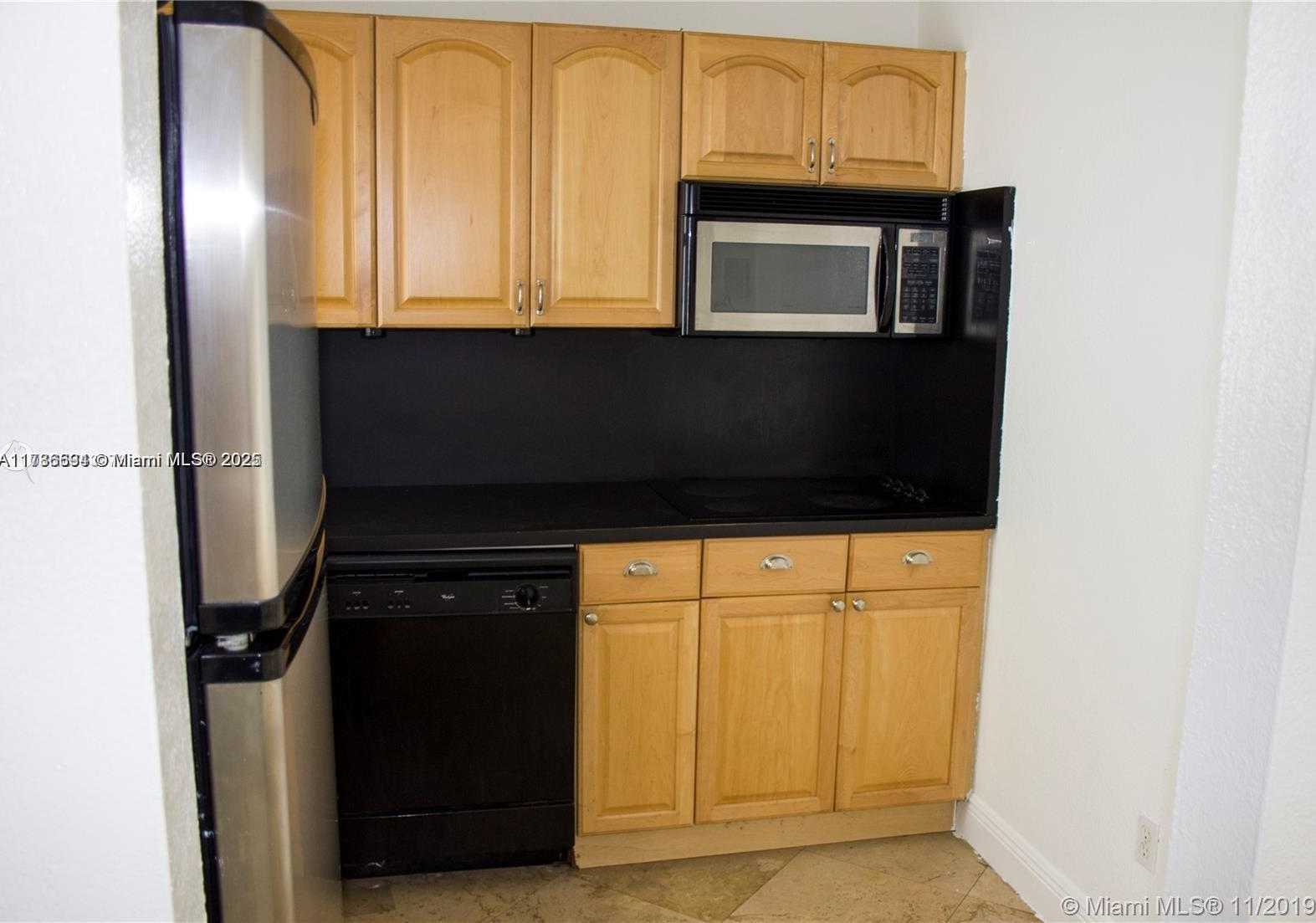 Small Image of 1610 LENOX AVE #410, Miami Beach Number 5