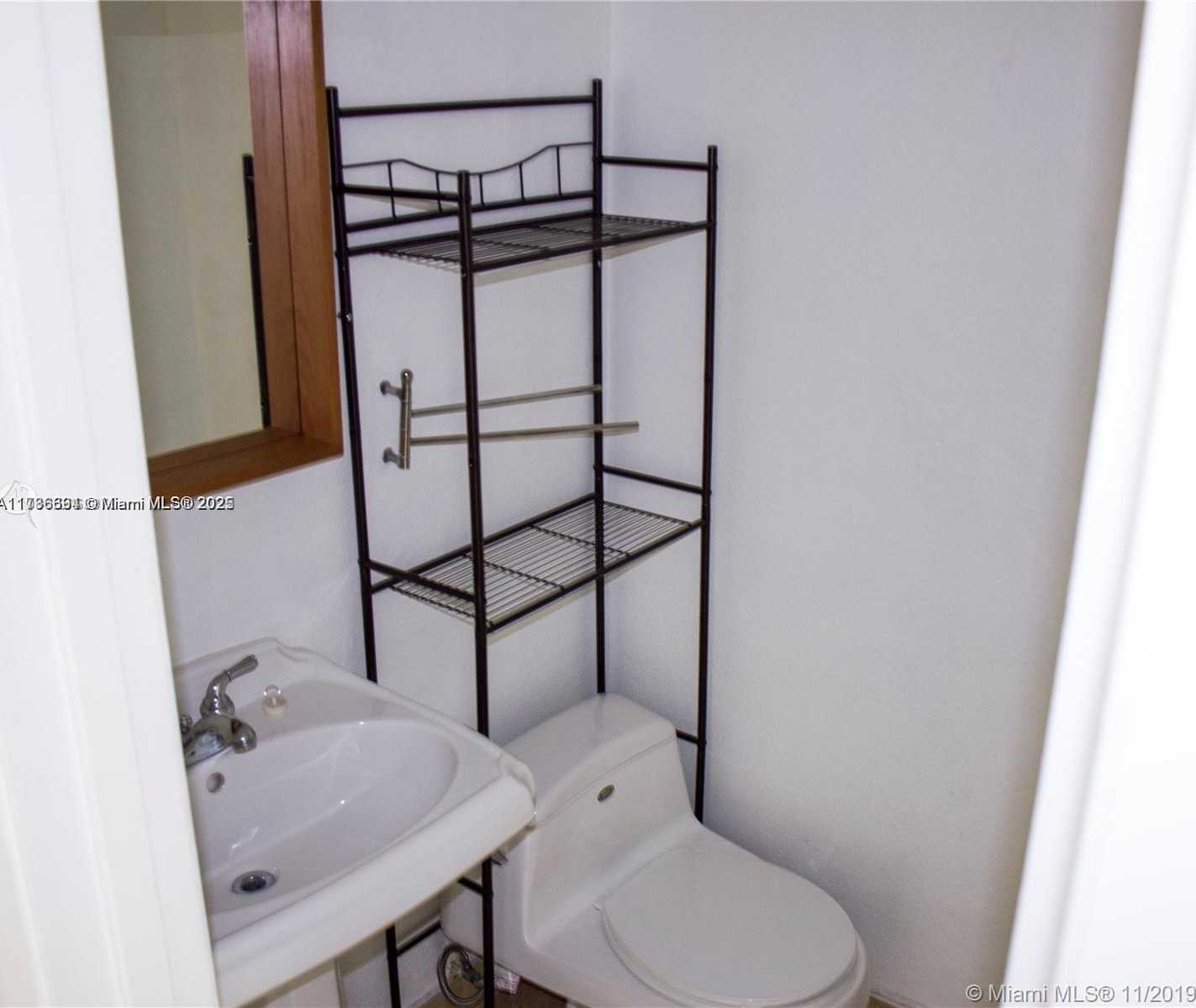Small Image of 1610 LENOX AVE #410, Miami Beach Number 9