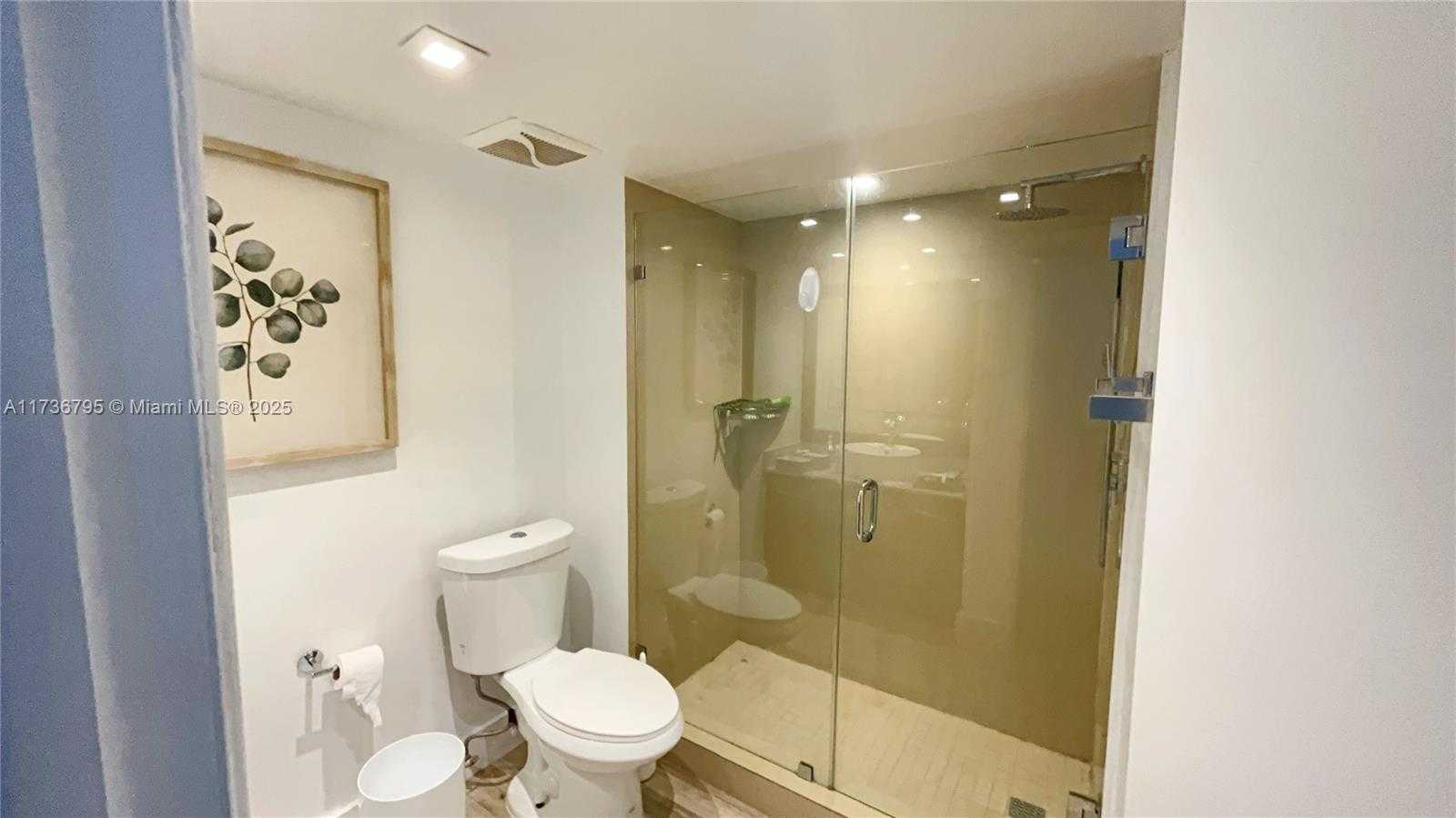 Small Image of 1717 NORTH BAYSHORE DR #A-1951, Miami Number 18